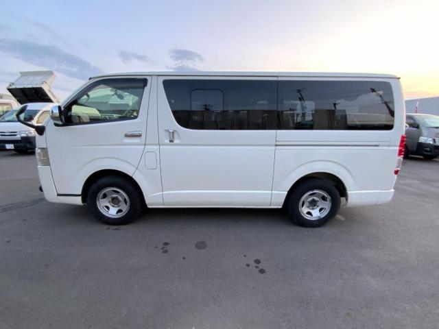 トヨタハイエースバン