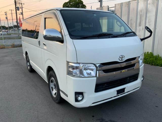 トヨタハイエースバン