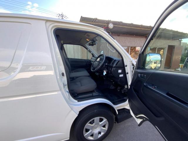 トヨタハイエースバン　冷蔵冷凍車-7℃